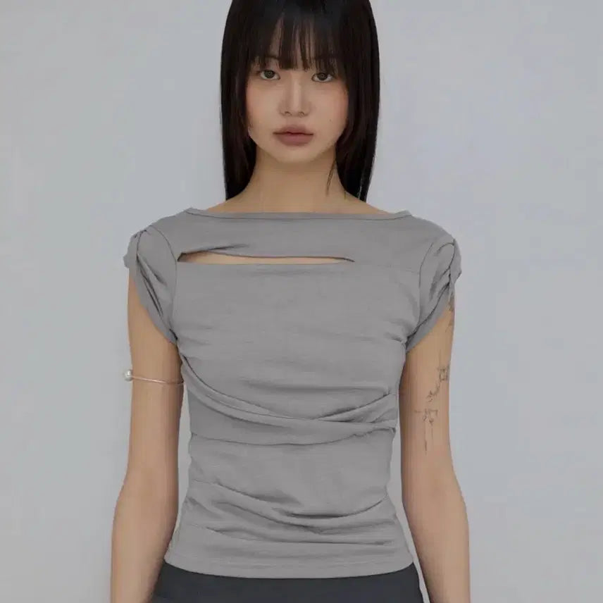 [BUNJANG] Flare Up Asymmetrical Draped Roll-Up T-Shirt / 플레어업 Asymmetrical Draped Roll-Up T-Shirt