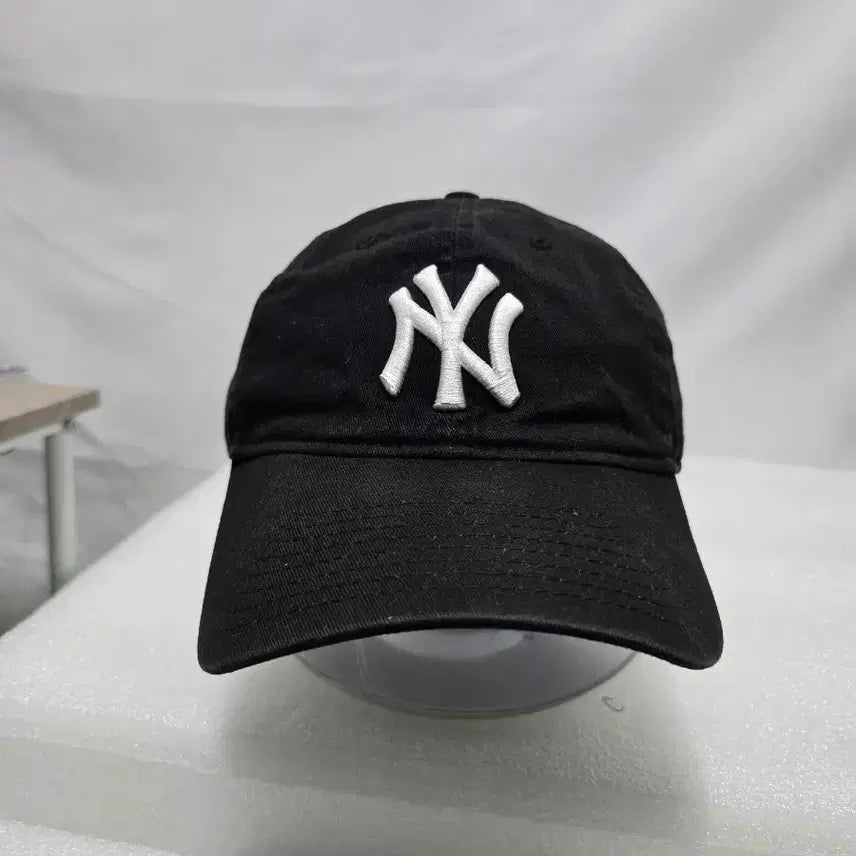[BUNJANG] New York Yankees New Era Cap / 뉴욕양키스 뉴에라 모자
