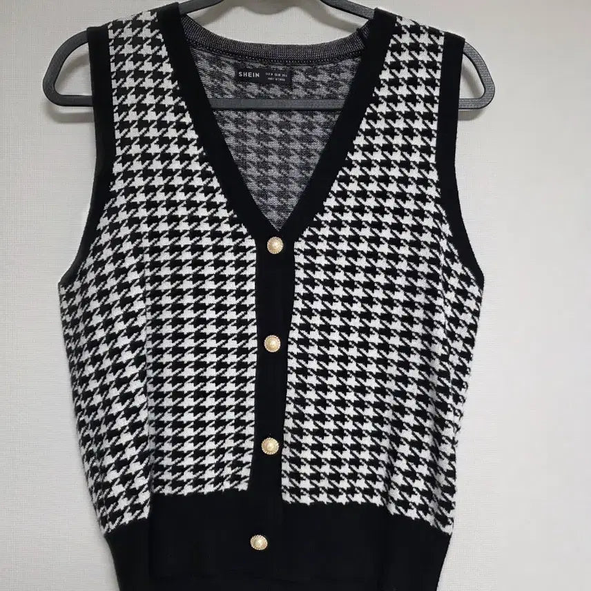 [BUNJANG] Shein Check Pattern V-Neck Vest - Size M / 쉬인 체크 패턴 브이넥 조끼 M