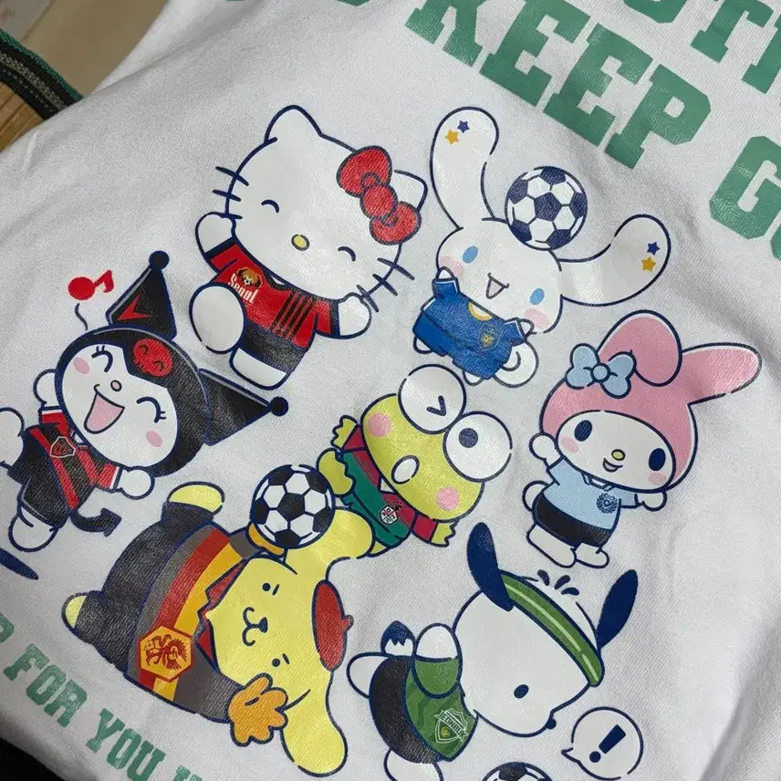 [BUNJANG] K League Sanrio Short Sleeve T-Shirt / K리그 산리오 반팔 티셔츠