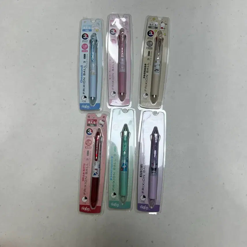 [BUNJANG] Sanrio Characters Frixion Ball 3 Color Ballpoint Pen / 산리오 캐릭터 FRIXION BALL 3 색 볼펜
