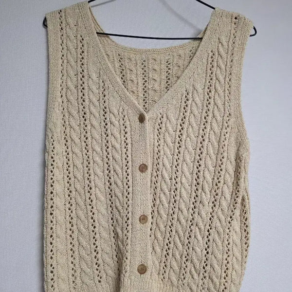 [BUNJANG] Ivory Cable Knit Vest / 아이보리 꽈배기 니트 조끼(프리