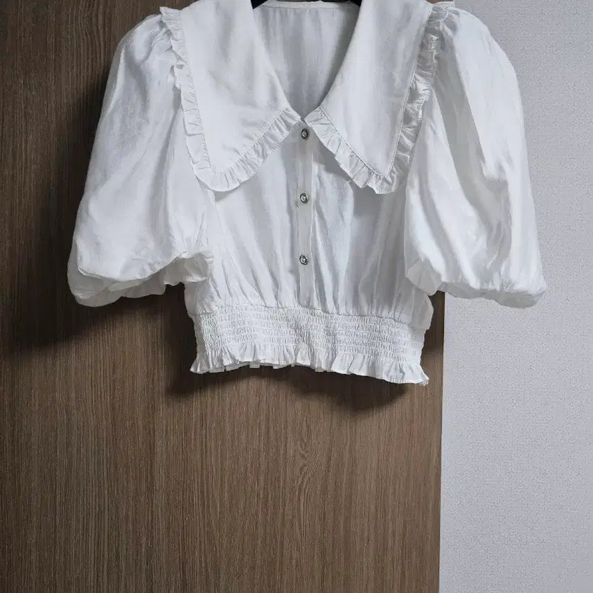 [BUNJANG] JS New York Big Collar Volume Blouse / JS뉴욕 빅카라 볼륨 블라우스