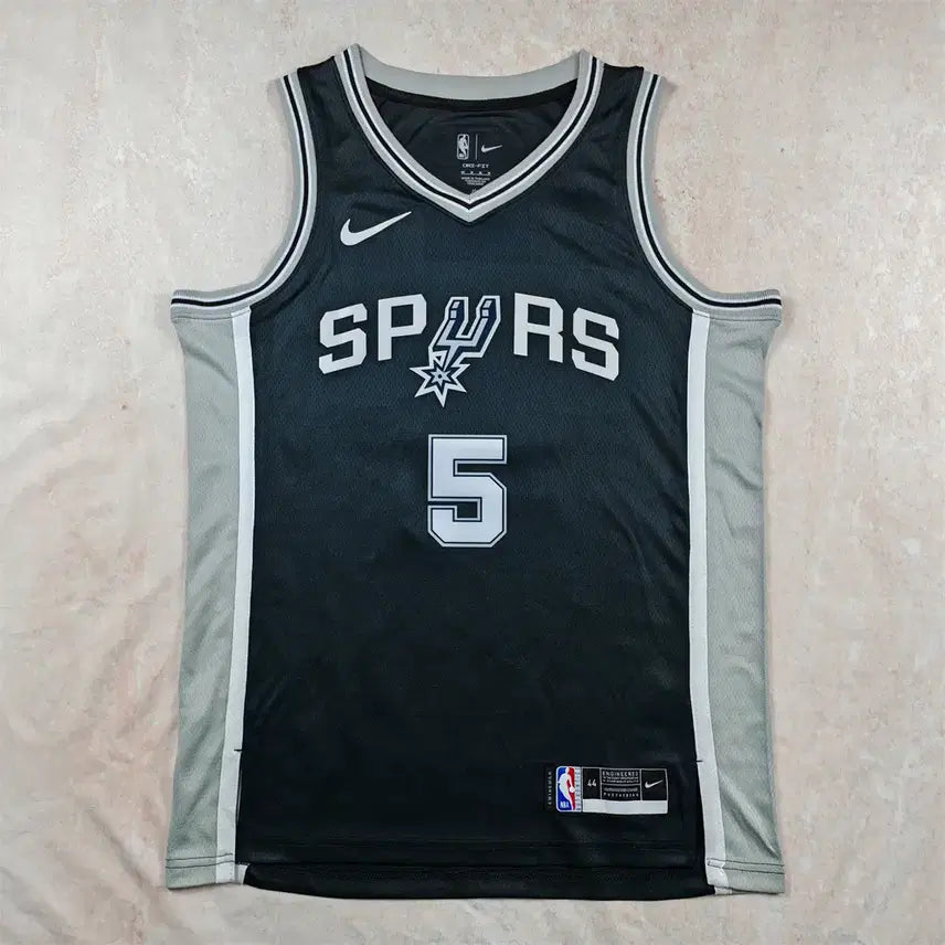 [BUNJANG] NBA Spurs Basketball Jersey - 2026 Model, #5 Castle Regular Fit, Black / NBA 농구복 2026년형 스퍼스 5호 캐슬 레귤러 블랙