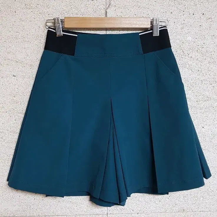 [BUNJANG] Phantom Women's Pleated Culotte Shorts / 팬텀 여성 플리츠 큐롯 반바지 (새상품)