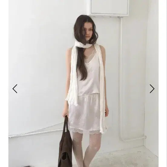 [BUNJANG] Noir Nine Lace Satin Skirt and Camisole Set / 누아르나인 레이스 새틴 치마 나시 세트
