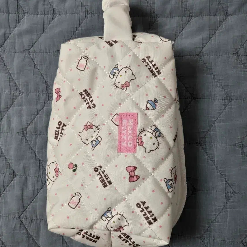 [BUNJANG] Hello Kitty Quilting Pouch / 헬로키티 퀄팅 파우치