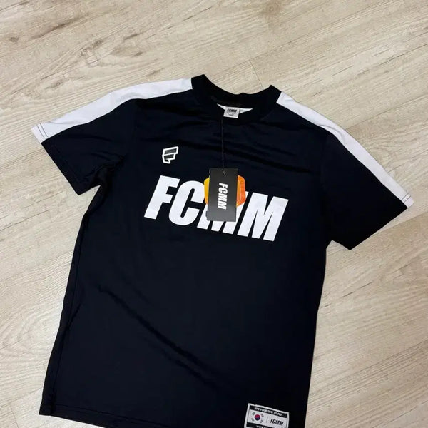 [BUNJANG] FCMM Logo Short Sleeve T-Shirt Black/White / FCMM 반팔티 블랙/화이트