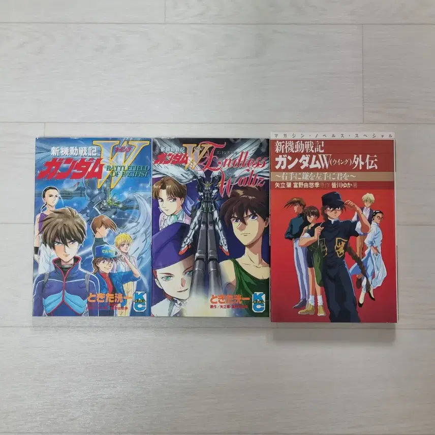 [BUNJANG] Mobile Suit Gundam Wing Novels & Manga Bundle / 건담w 윙 일판 만화책 외전 소설 일괄 판매