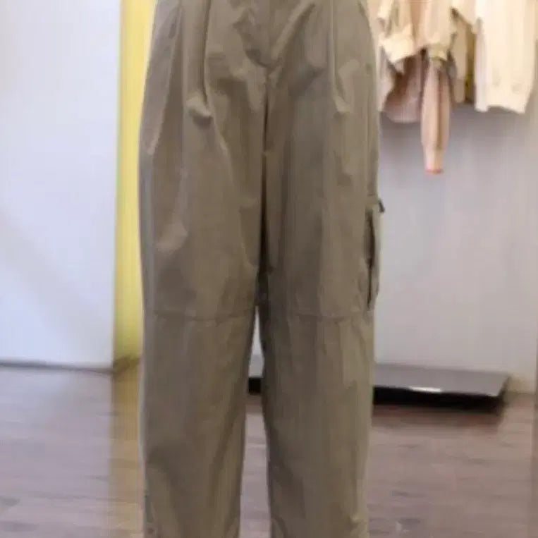 [BUNJANG] O2ND 2023 Lace Two-Tuck Wide Pants Dark Grey / 23년 오즈세컨 O2ND 레이스 투턱 와이드 팬츠 다크그레이 67