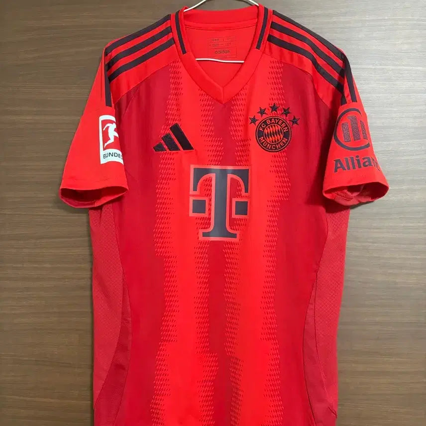 [BUNJANG] Adidas 24/25 Bayern Munich Home Kim Min-jae Jersey (Size M) / 아디다스 24/25 바이에른 뮌헨 홈 김민재 유니폼
