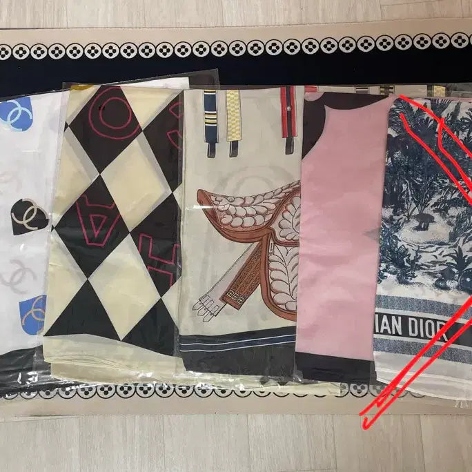 [BUNJANG] Silk Scarf 70x70 / 실크스카프(70*70)개당가격
