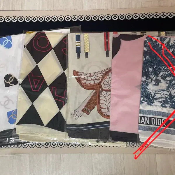 [BUNJANG] Silk Scarf 70x70 / 실크스카프(70*70)개당가격
