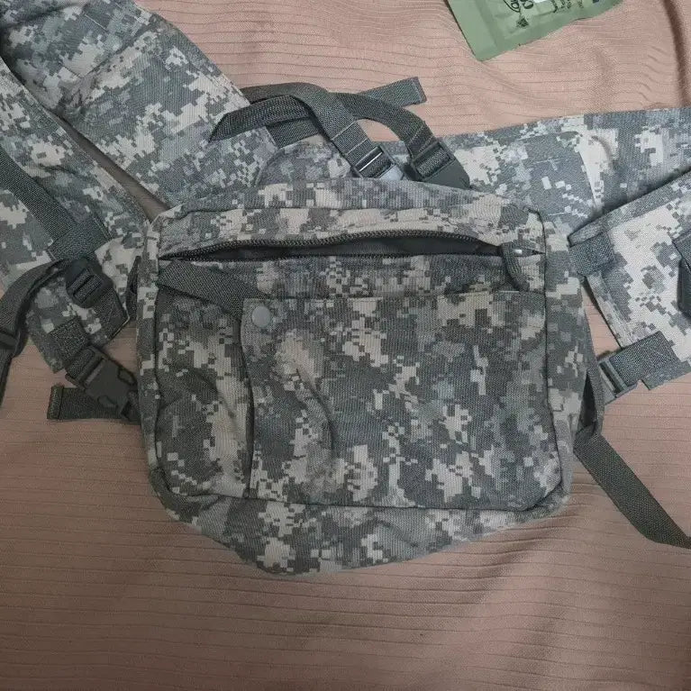 [BUNJANG] US Military ACU Medic Backpack / 미군 ACU 메딕배낭