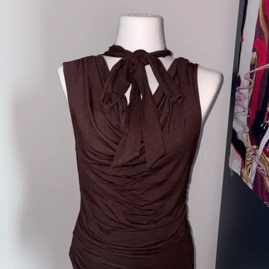 [BUNJANG] H.Brown Tie Shirring Sleeveless Top / h브라운 타이 셔링 슬리브리스