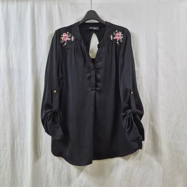 [BUNJANG] Vintage Rose Embroidery Black Blouse / (23일까지 할인) 일본 구제 빈티지 장미 자수 블랙 블라우스