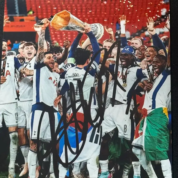 [BUNJANG] Son Heung-min Autographed Photo (Authentic) / 손흥민 친필 싸인 포토(인증 가능)