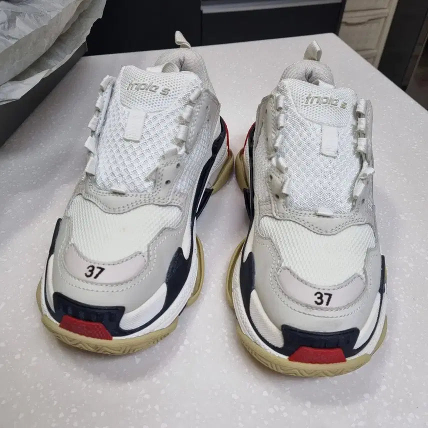 [BUNJANG] Balenciaga Triple S Sneakers (Size 37) / 발렌시아가 트리플S [37] 240~245 추천