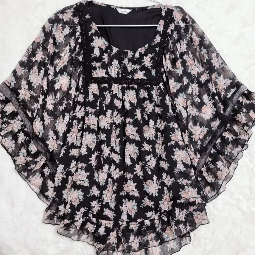 [BUNJANG] Japanese Vintage Chiffon Floral Blouse / 일본 빈티지 쉬폰 꽃무늬 블라우스 잔꽃 러블리 모리걸