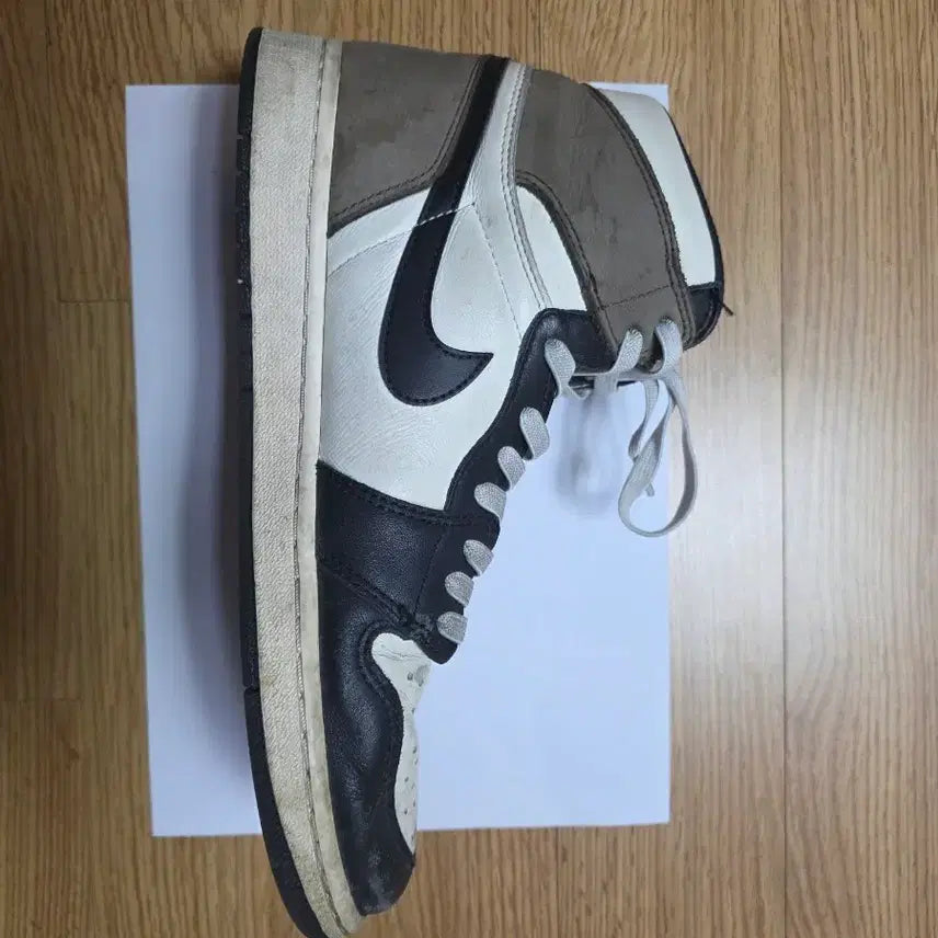 [BUNJANG] Air Jordan 1 Retro High OG 'Black Mocha' Men's Shoes (275mm) / 조던 1 레트로 하이 OG 블랙 모카 275mm