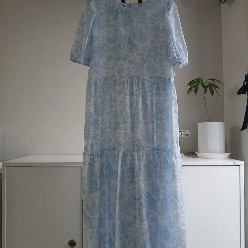 [BUNJANG] Light Blue Floral Pattern Long Dress / 하늘색 꽃무늬 롱 원피스