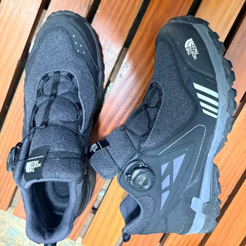 [BUNJANG] The North Face Sneakers Size 270 / 노스페이스 운동화 270