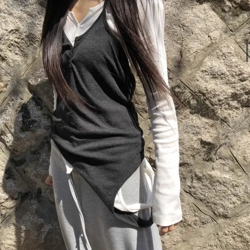 [BUNJANG] Tufeety Lilt Sleeveless Charcoal / 튜프티 lilt sleeveless 차콜