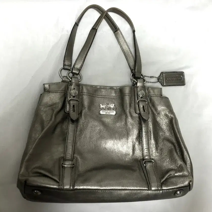 [BUNJANG] Coach Metallic Silver Tote Shoulder Bag / 코치 토트백 메탈릭 실버 숄더백