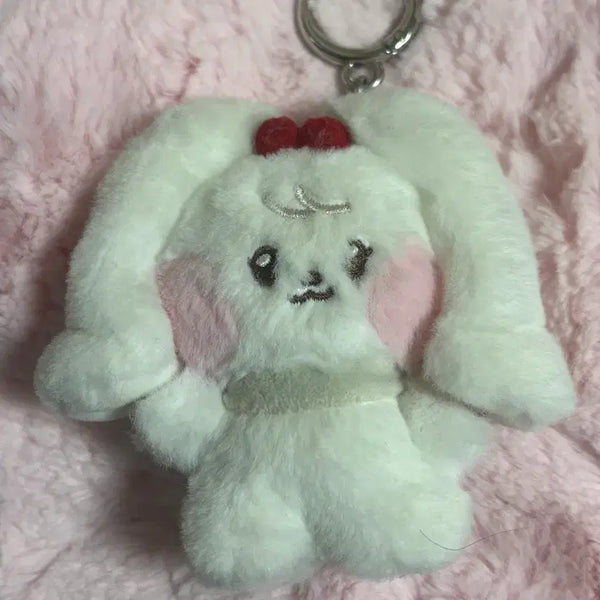 [BUNJANG] Ive Mini B Cherry Mini Doll Keyring Jang Wonyoung Photocard Lucky Draw / 아이브미니브 체리니체리 인형키링 판매양도 장원영포토카드포카럭드