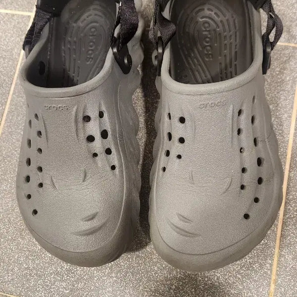 [BUNJANG] Crocs Sandals Grey W9 / 크록스 샌들 그레이w9