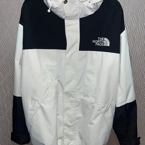 [BUNJANG] The North Face White Windbreaker / 노스페이스 바람막이 화이트