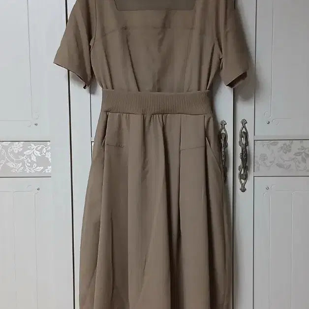 [BUNJANG] SJSJ Beige Flare Dress / 한섬 SJSJ  원피스