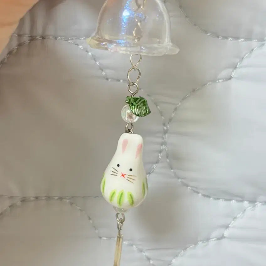[BUNJANG] Morning Rabbit Wind Chime Beaded Charm for Phone & Bag / 새벽의 토끼 후우링 비즈 키링 폰꾸 가방꾸