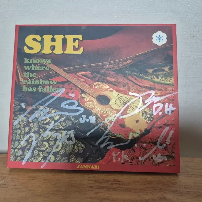 [BUNJANG] Jannabi 'SHE knows where the rainbow has fallen' Signed Album / 잔나비 CD