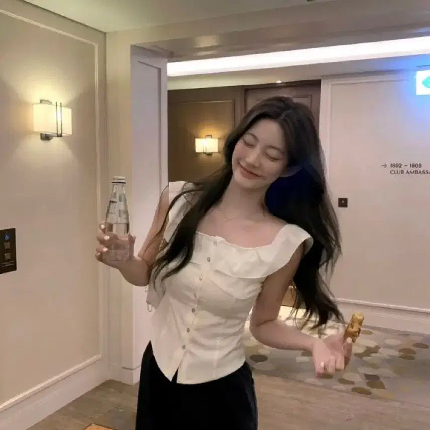 [BUNJANG] JENNIE OU SHELLIE Frill Blouse White S / 제니오 셸리 프릴 블라우스 화이트 S