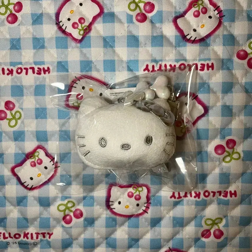 [BUNJANG] Hello Kitty Bead Keychain / 헬로키티 비즈 키링