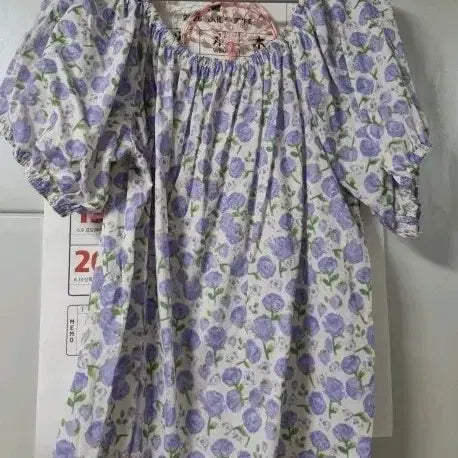 [BUNJANG] Flower Pattern Off-Shoulder Blouse / 플라워 패턴 오프숄더 블라우스( 1벌 55~66)
