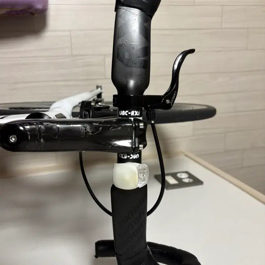 [BUNJANG] Unknown RX1 Handlebar Set with TOSHIC Full Carbon Stem / 언노운rx1 핸들셋