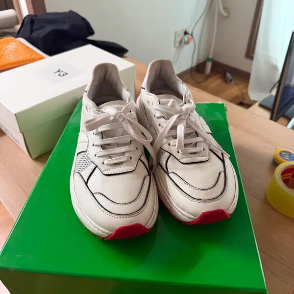 [BUNJANG] Bottega Veneta Sneakers White/Red / 보테가베네타 신발(255)