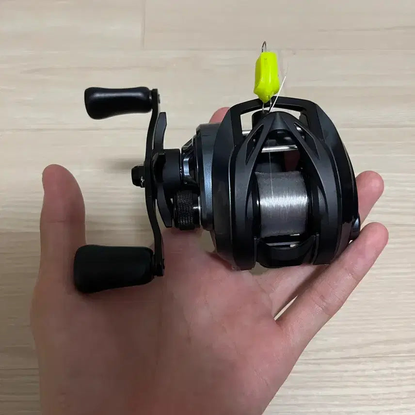 [BUNJANG] Abu Garcia Revo Elite IB (Black/Gold) Baitcasting Reel / Dc 베이트릴 새제품