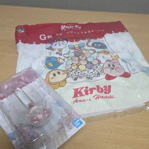 [BUNJANG] Kirby 'Amadai Hitotoki' Charm & Towel Set / 별의 커비 아마다이 히토토키 키링 & 수건 세트