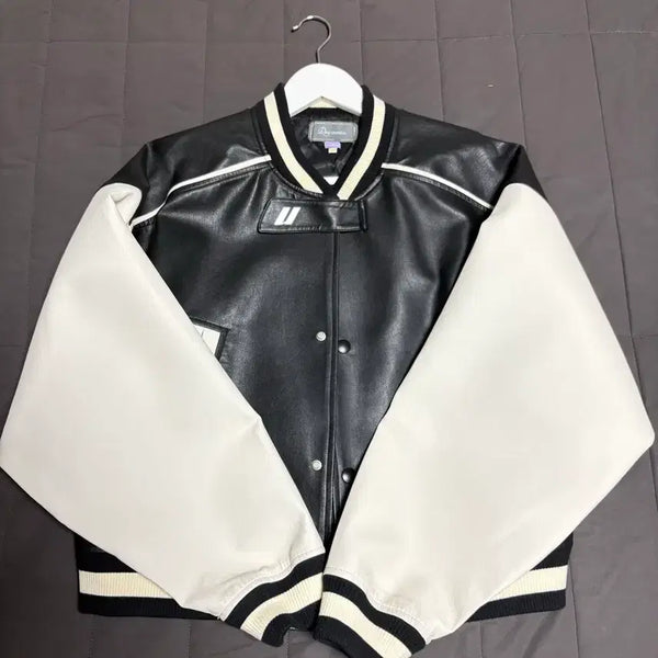 [BUNJANG] UMAMISM U Logo Neckband Detail Vegan Leather Varsity Jacket / (L) 우마미즘  U 로고 넥밴드 디테일 비건 가죽 바시티자켓