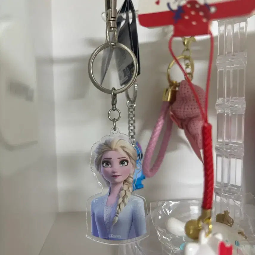 [BUNJANG] Disney Frozen 2 Elsa Keychain / 고전 겨울왕국2 디즈니 엘사 키링