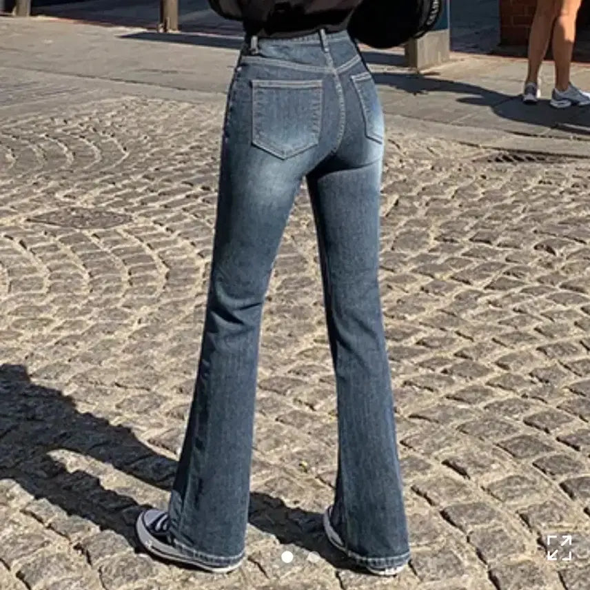 [BUNJANG] Semi Bootcut High-Waist Denim Pants (Dark Blue) / 세미 부츠컷 하이웨스트 진청 팬츠