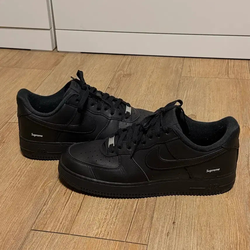 [BUNJANG] Supreme x Nike Air Force 1 Low 'Black' (Customized) - Size 290 / 슈프림 에어포스 블랙 290