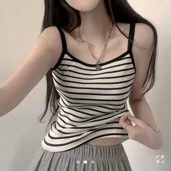 [BUNJANG] Avery Striped Sleeveless Top / 에이블리 스트라이프 민소매 나시