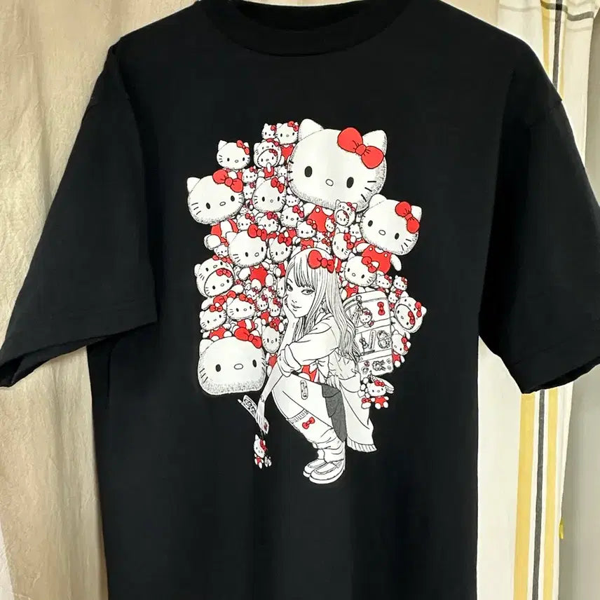 [BUNJANG] Junji Ito Hello Kitty Tomie T-Shirt / 이토준지 헬로키티 토미에 반팔 산리오