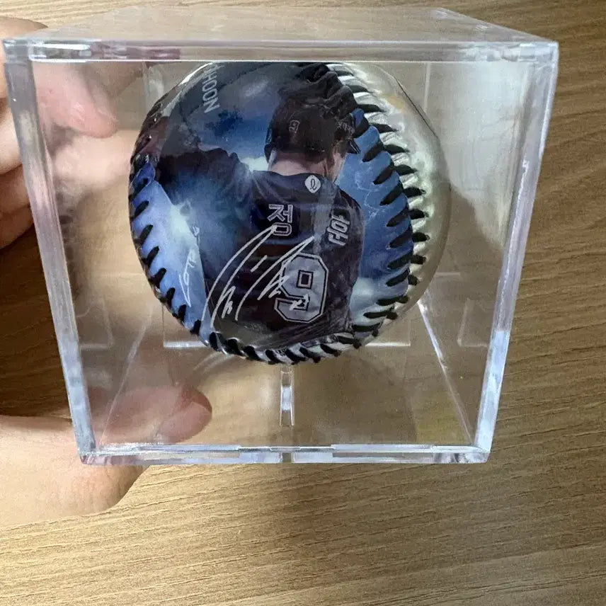 [BUNJANG] Lotte Giants Jeong Hun Retirement Commemorative Baseball / 롯데자이언츠 정훈 은퇴 기념구