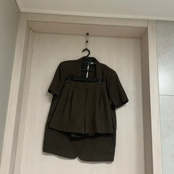 [BUNJANG] Brown Short-Sleeve Jacket and Shorts Set / 브라운 반팔 자켓 반바지 세트