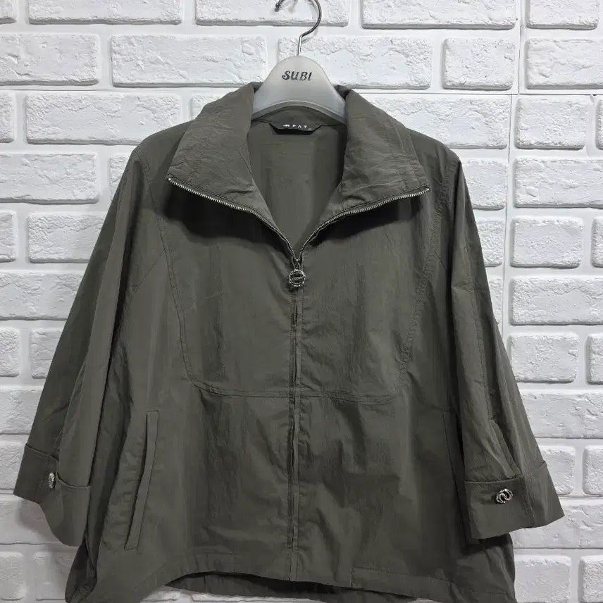 [BUNJANG] PAT 2024 Crop Jacket Khaki Size 95 / 2024년 PAT 크롭자켓 95